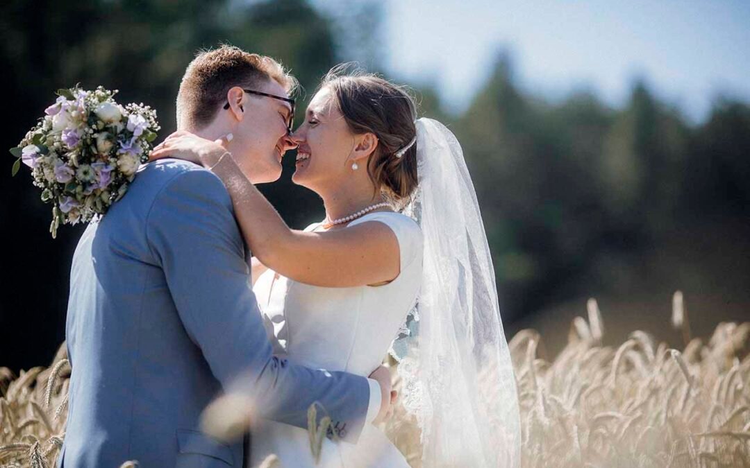 Bryllupsfotograf Aarhus – Få tidløse bryllupsbilleder med sjæl og autenticitet